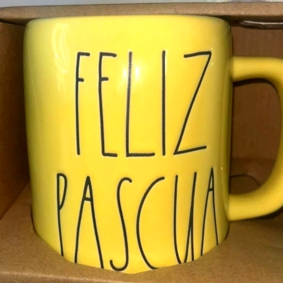 NIB Rae Dunn Artisan Collection Happy Easter Mug Set (en español) - Picture 2 of 3